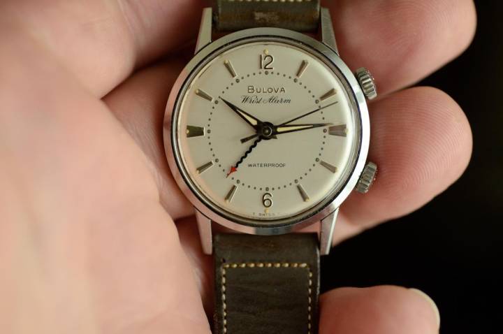 Aunque es 100% original, este Bulova Wrist Alarm no tiene el logo de la ballena