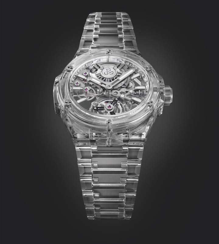 Un nuevo brazalete integrado y una caja a medida en zafiro para el nuevo Big Bang Integral Tourbillon Full Sapphire. Hublot ha seguido invirtiendo en este camino desde su primer reloj de zafiro hace cinco años.