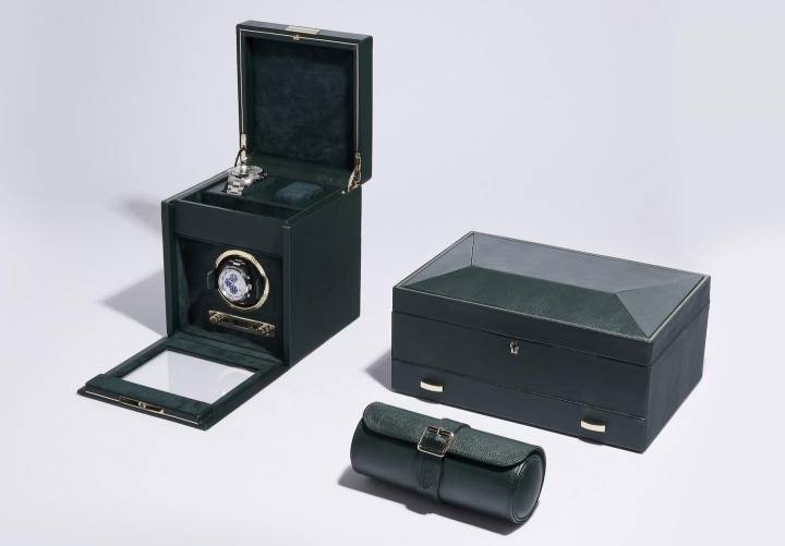 La nueva colección British Racing Green de cargadores, cajas y enrolladores.