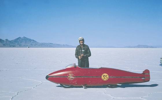 Baume & Mercier Homenajea a la Leyenda de las Carreras Burt Munro