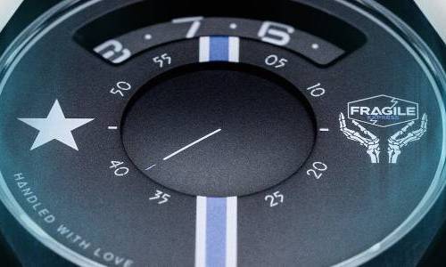 Fragile Express Time de Anicorn Watches x Kojima Productions