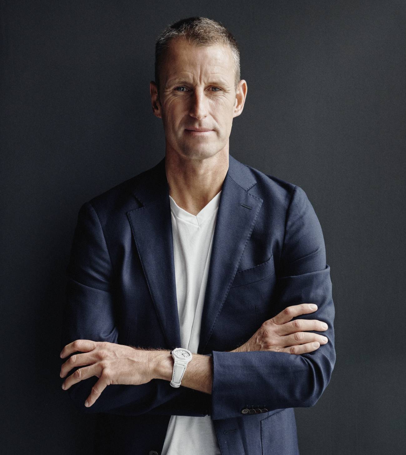 Girard_Perregaux_Laureato_Ghost__Patrick_Pruniaux_-Europa_Star_watch_magazine_2020