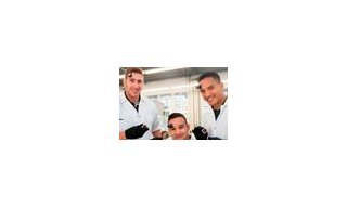 Los jugadores de los All Blacks Visitan la Manufactura de Relojes Bulgari