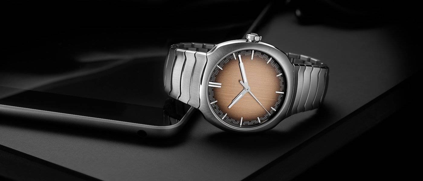 H. Moser & Cie Streamliner Centre Seconds Smoked Salmon
