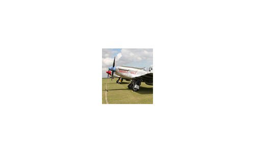 Bremont patrocina el UK's Flying Legends Airshow en Duxford