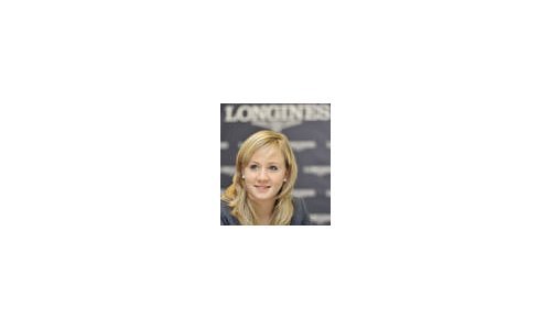 Ariella Kaeslin visita el cuartel general de Longines