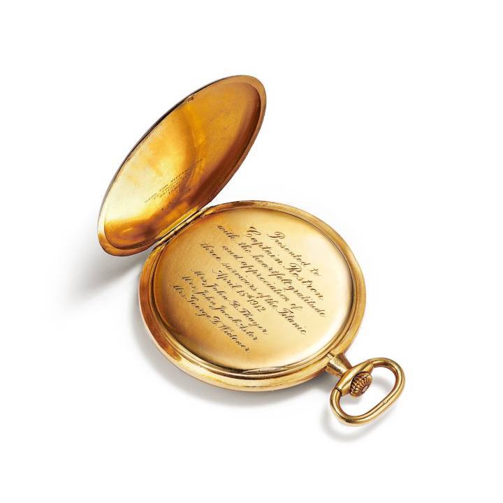Tiffany & Co. ha anunciado la adquisición de un reloj de bolsillo histórico que data de 1912. Adquirido en una subasta en el Reino Unido por 1,97 millones de dólares, este reloj de bolsillo de oro de 18 quilates es la pieza de coleccionista más cara jamás vendida relacionada con el Titanic.