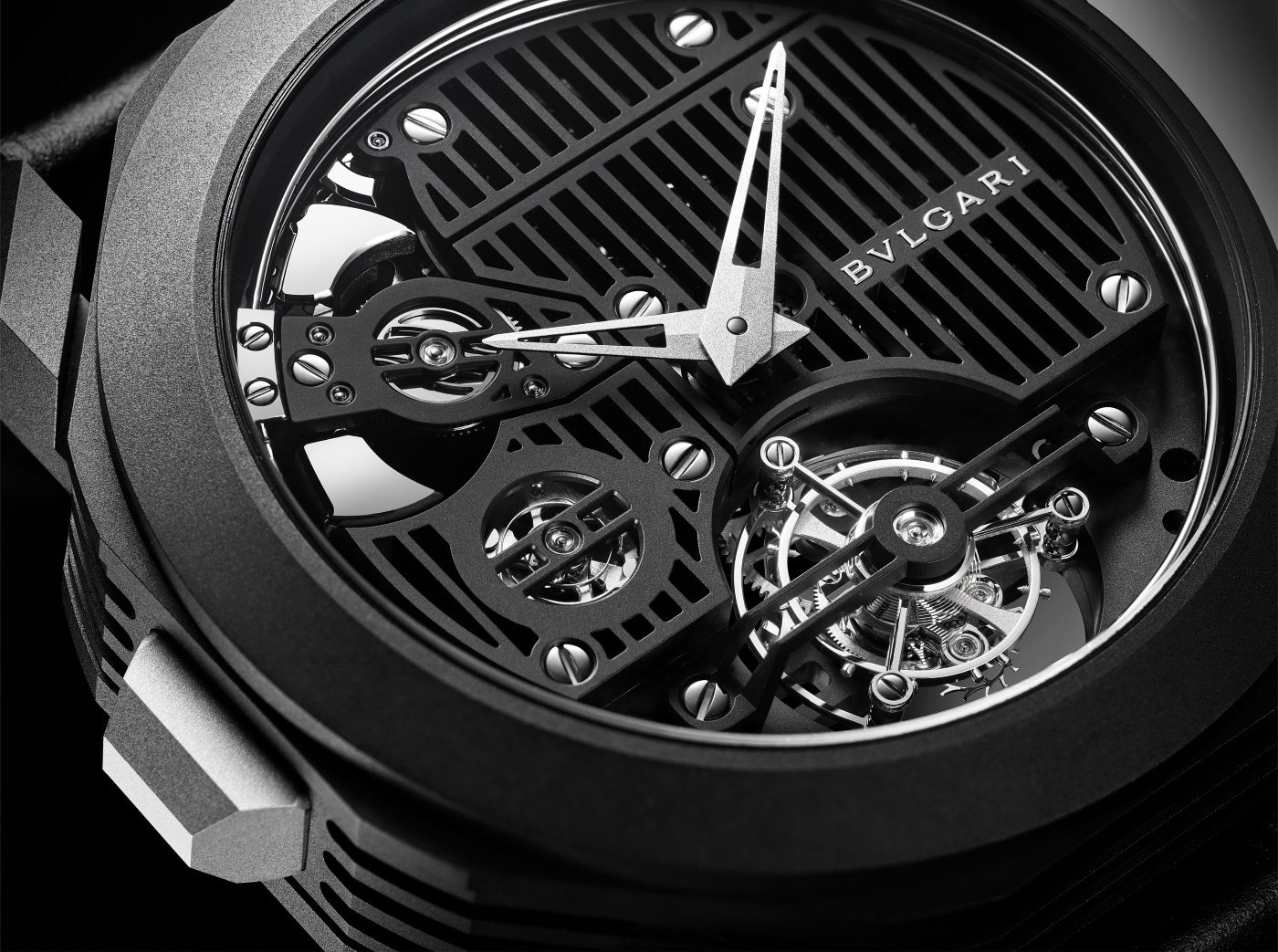 bulgari_octo_roma_carillon_tourbillon_close_-_europa_star_magazine_2021