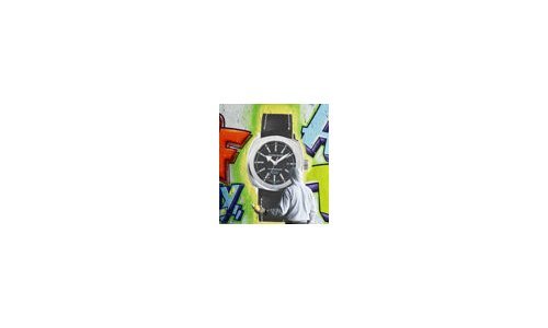 Graphiscope Collection - JeanRichard se Asocia con el Artista Gully