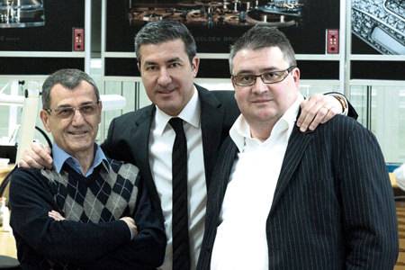 De izquierda a derecha: Vincent Calabrese, Antonio Calce, Laurent Besse