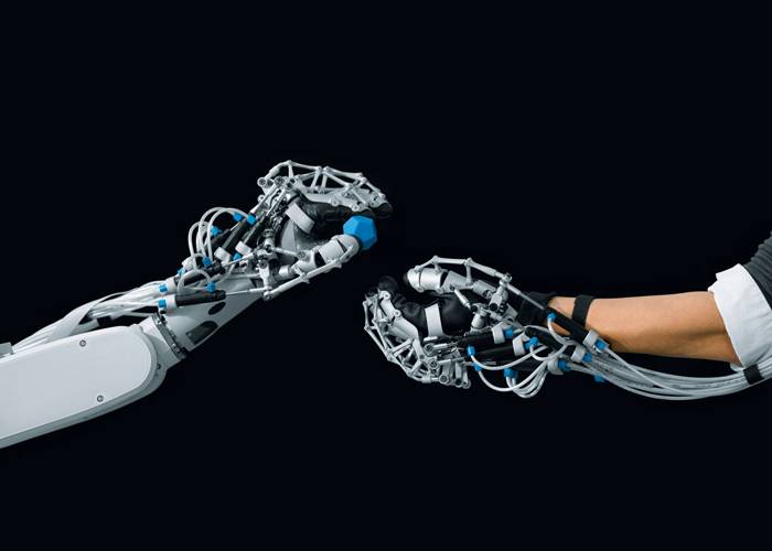 La exo-hand construida por Festo en 2012