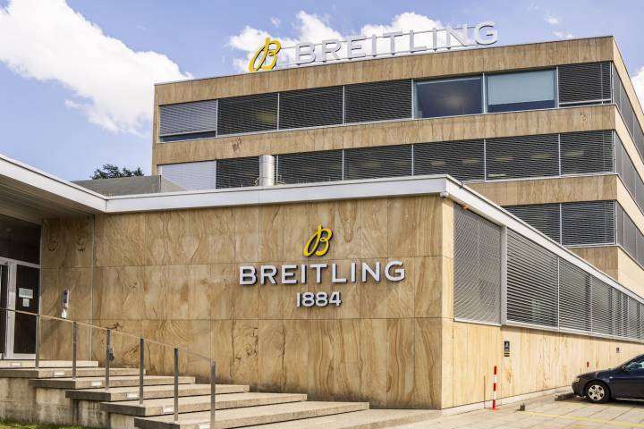 La entrada de Breitling Chronométrie en La Chaux-de-Fonds, inaugurada en 2001.