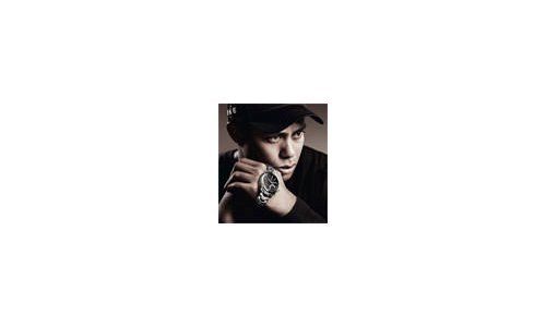TAG Heuer respalda al embajador de la marca Tiger Woods