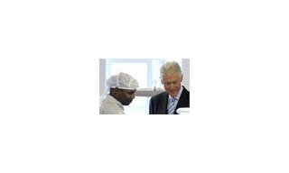 Bill Clinton Visita la Factoria Shinola