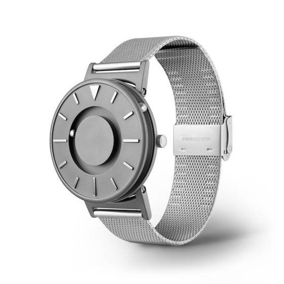 El Eone Bradley, un reloj bien diseñado y bien intencionado