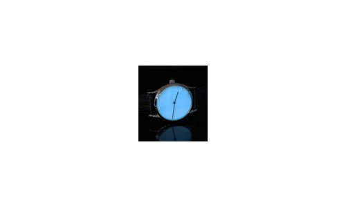 La Glowing Urushi de Angular Momentum