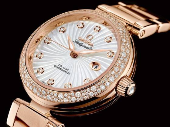 Nicole Kidman inaugura la exposición «Her Time» de Omega en Milán