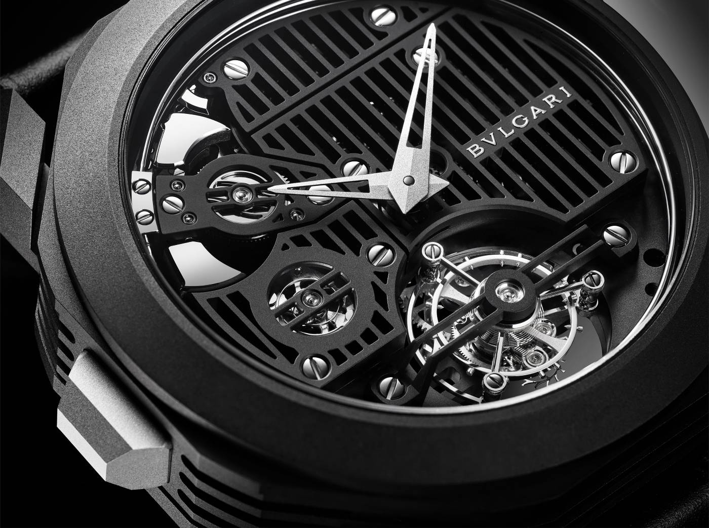 bulgari_octo_roma_carillon_tourbillon_close_-_europa_star_magazine_2021