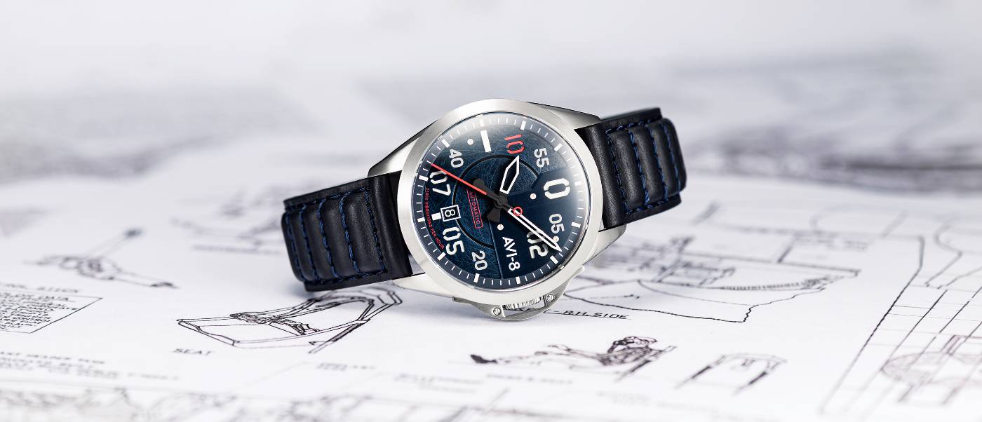AVI-8 desvela un reloj de piloto con esfera multi-capa