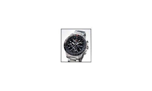 El planeador icaré 2 y el nuevo Seiko Solar Pilot Watch