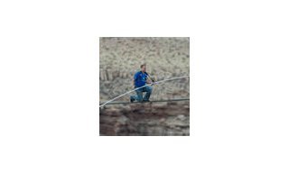JeanRichard Felicita a su Embajador Nik Wallenda en su inspiradora travesía del Gran Cañón