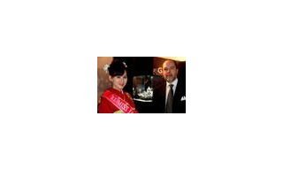 Asistencia al Desastre en Japón – Miss Japón en Baselworld