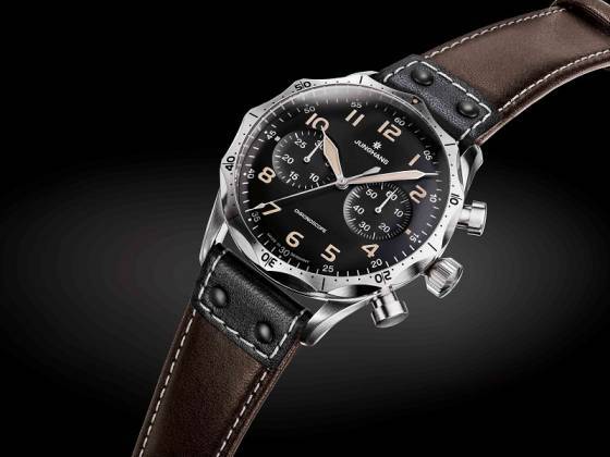 El Junghans Meister Pilot da un paso adelante y un paso atrás