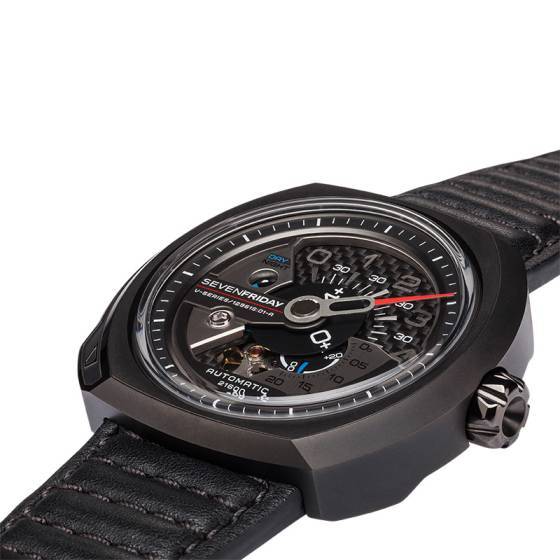 Sevenfriday evoluciona con la nueva serie V