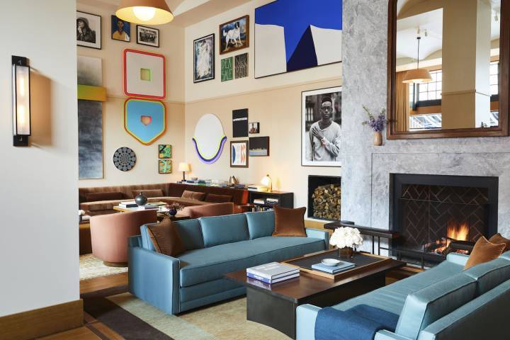 Una combinación de diseño, relojería y bienes raíces: Shinola acaba de abrir un elegante hotel en el corazón de Detroit.