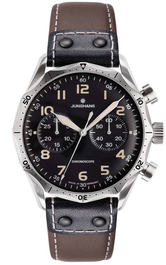 El Junghans Meister Pilot da un paso adelante y un paso atrás