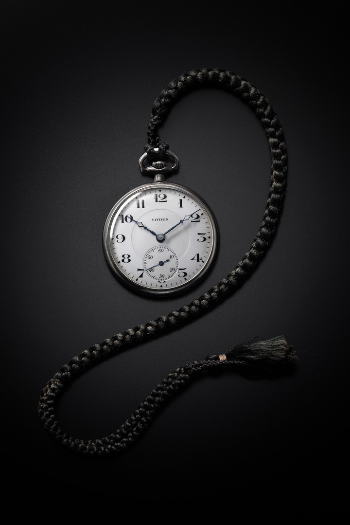 En 1924, seis años después de la fundación de la empresa, Citizen lanzó su primer reloj de bolsillo.