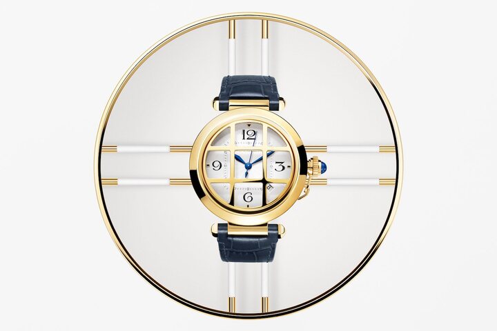 En 2022, el Pasha de Cartier Grille vuelve a la vanguardia. Una pieza fuerte cuya cuadrícula se suma a la singularidad del reloj y del estilo Cartier.