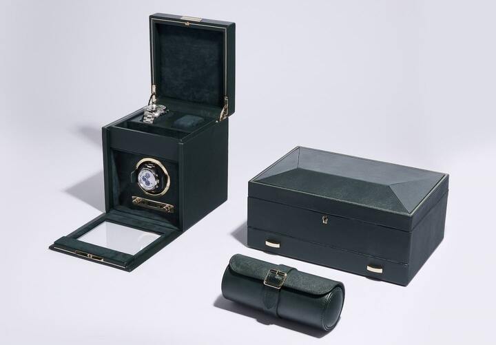 La nueva colección British Racing Green de cargadores, cajas y enrolladores.