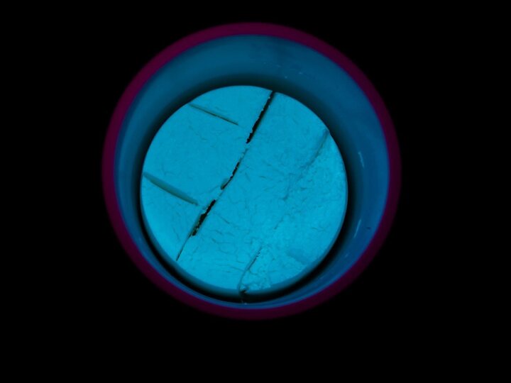 Maceta de cerámica con bloques de Swiss Super LumiNova®.