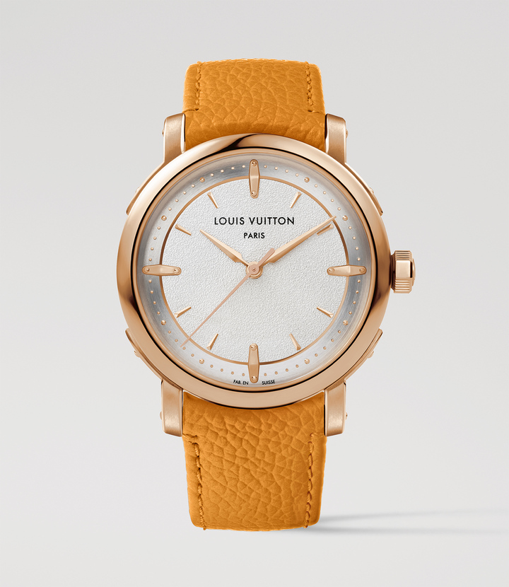 Cuatro nuevos modelos que solo indican la hora definen la nueva gama Escale, aportando una dimensión adicional a la gama anterior de relojes complicados de la colección. Dos son de oro rosa con esferas texturizadas, ofreciendo un compañero diario sofisticado pero discreto. Los otros dos son de platino.